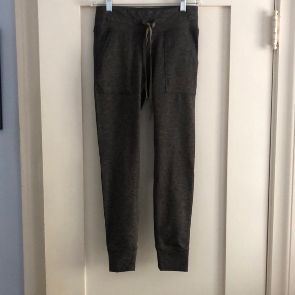 EUC Aerie Chill Play Move Heather Green Size Medium Cozy Jogger Sweatpants - Picture 1 of 6
